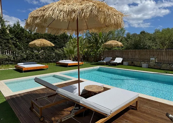 Nikludin Suites & Studios